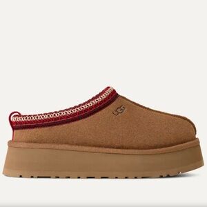 UGG Tazz Suede Clogs Chestnut